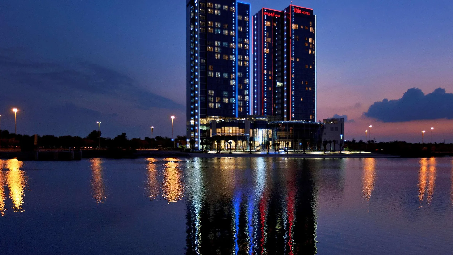 Hotel Ibis Abu Dhabi Gate 3*,