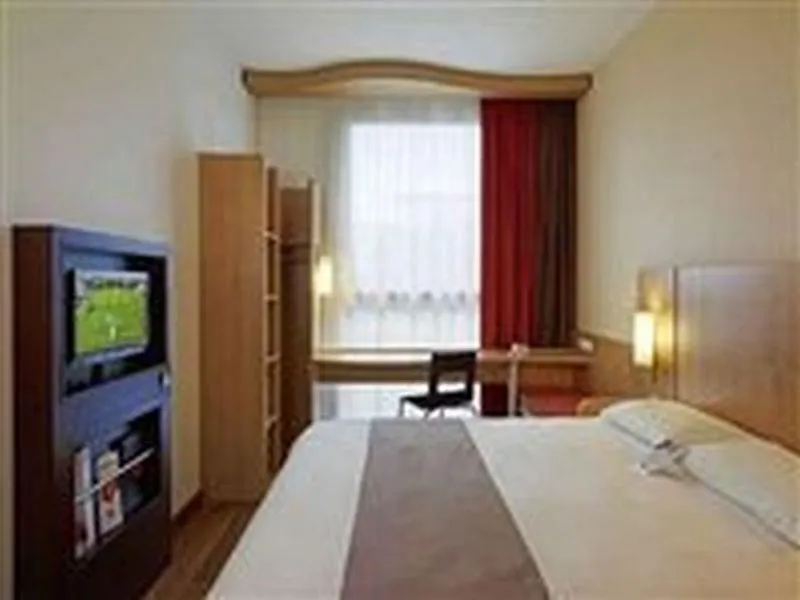 Hotel Ibis Abu Dhabi Gate