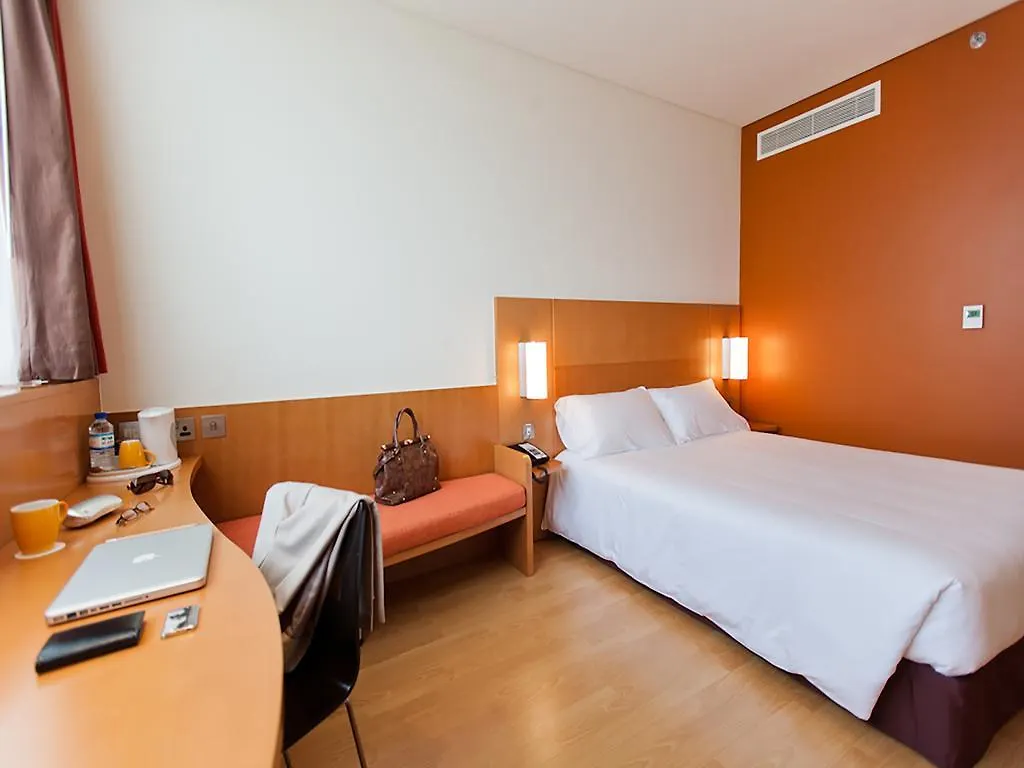 Ibis Abu Dhabi Gate Hotel