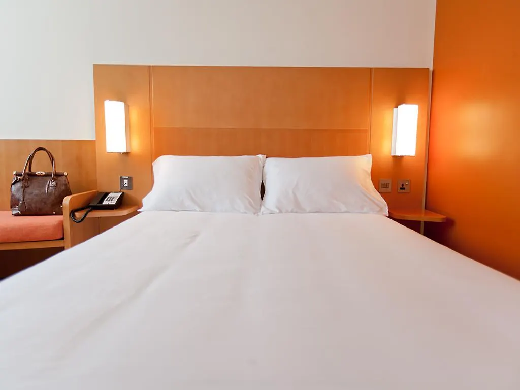 ***  Ibis Abu Dhabi Gate Ξενοδοχείο Ηνωμένα Αραβικά Εμιράτα