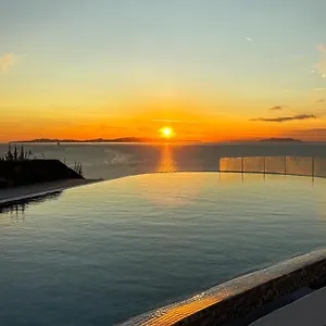 white-rock-suites-villas.hotels-in-mykonosisland.net/